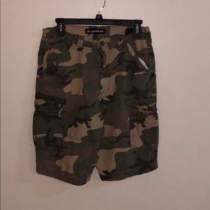 Boys Army fatigue shorts size 32
